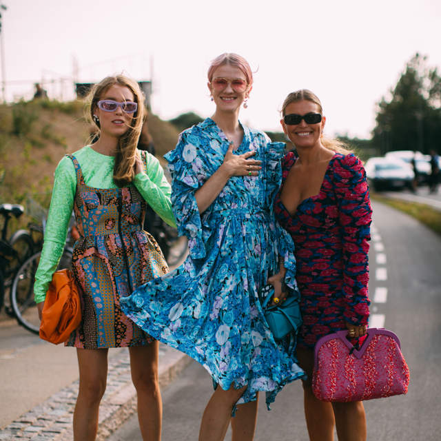 Vestidos cortitos en el street style de Compenhague